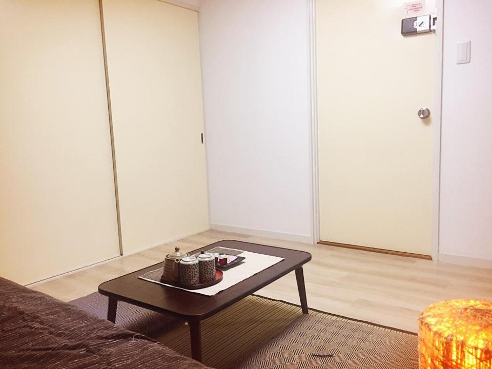 Tokyo Mika House Hotell Exteriör bild